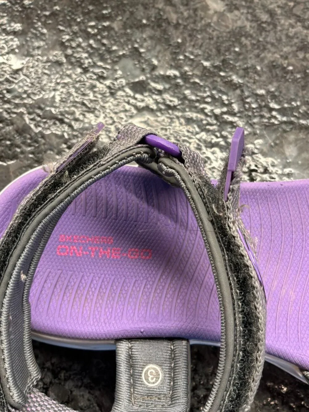 Skechers these sketchers